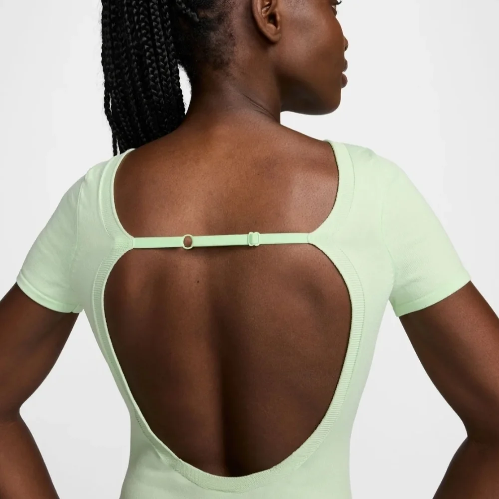 Nike Nsw Chill Knit Ss Bodysuit In Green Size Small